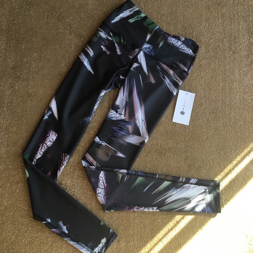 Noli active wear